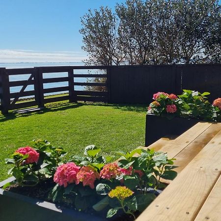 Red Rock Cottage, Beachfront Luxury Clarks Beach Εξωτερικό φωτογραφία